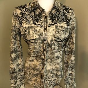 Black and white button down roar shirt